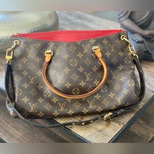 Louis Vuitton Pallas MM handbag and wallet
